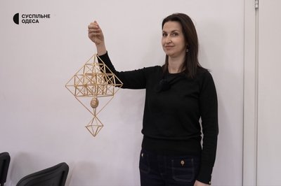 Солом’яний павук, писанки та витинанки: одеська мисткиня щомісяця створює автентичні українські вироби Солом’яний павук, писанки та витинанки: одеська мисткиня щомісяця створює автентичні українські вироби