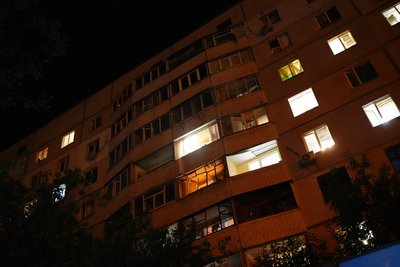 будинок після ракетного удару будинок після ракетного удару