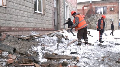 "Нам страшно — прокинемось ми чи ні": що розповіли жителі пошкоджених будинків про атаку армії РФ на Рівненщину "Нам страшно — прокинемось ми чи ні": що розповіли жителі пошкоджених будинків про атаку армії РФ на Рівненщину
