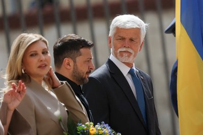 Нехай спробують це на собі — Зеленський про пропозицію "режиму тиші" від РФ на "9 травня"