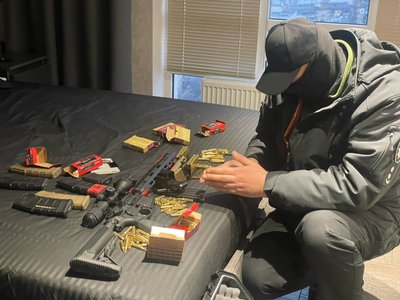 У Києві викрили псевдоволонтера, який привласнював кошти іноземних благодійників У Києві викрили псевдоволонтера, який привласнював кошти іноземних благодійників