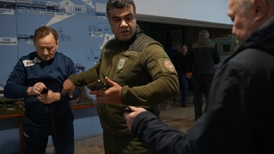 "Те, чому він навчає — не книжка, а практика": як іноземець проводить заняття з тактичної медицини на Сумщині "Те, чому він навчає — не книжка, а практика": як іноземець проводить заняття з тактичної медицини на Сумщині