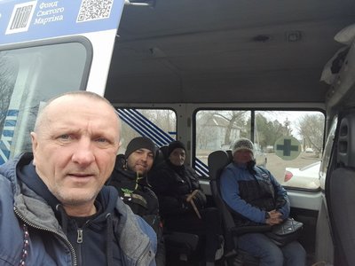 "Прикро, коли після евакуації люди повертаються". Волонтер з Херсона про роботу у червоній зоні "Прикро, коли після евакуації люди повертаються". Волонтер з Херсона про роботу у червоній зоні