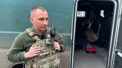 “Дронів дуже багато, небезпечно залишатися”. Як евакуюють людей з Донеччини “Дронів дуже багато, небезпечно залишатися”. Як евакуюють людей з Донеччини