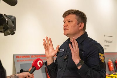"Щоб не потрапити в премію Дарвіна через недбалість": у Києві представили онлайн-курс безпеки під час блекаутів "Щоб не потрапити в премію Дарвіна через недбалість": у Києві представили онлайн-курс безпеки під час блекаутів