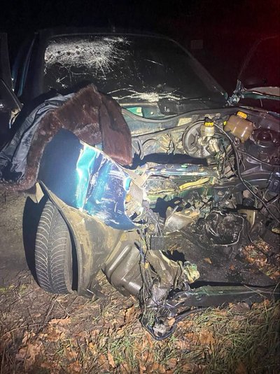 На Черкащині зіштовхнулись легковик та вантажівка: є загиблий На Черкащині зіштовхнулись легковик та вантажівка: є загиблий