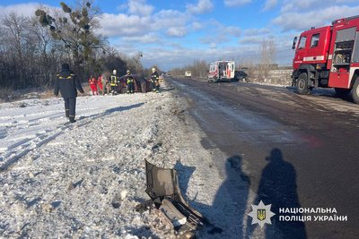На Черкащині зіткнулися два легковики: водія госпіталізували до лікарні На Черкащині зіткнулися два легковики: водія госпіталізували до лікарні