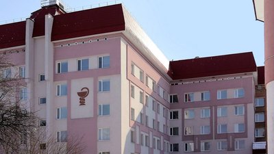 Керівництво Рівненського обласного протипухлинного центру звільнилося після танців їхніх працівників на столах Керівництво Рівненського обласного протипухлинного центру звільнилося після танців їхніх працівників на столах