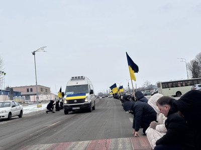 У Чорнобаї в останню путь провели військовослужбовця Олександра Шарая