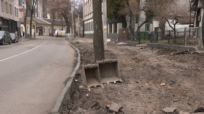 Хочуть зробити безбар'єрною: на вулиці Симона Петлюри облаштовують пішохідну зону Хочуть зробити безбар'єрною: на вулиці Симона Петлюри облаштовують пішохідну зону