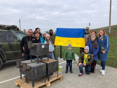 Зібрали понад 14 тисяч гривень: на Миколаївщині діти купили буржуйки для військових