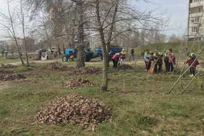 Весняна толока у Києві: за місяць прибрали близько 400 стихійних сміттєзвалищ Весняна толока у Києві: за місяць прибрали близько 400 стихійних сміттєзвалищ