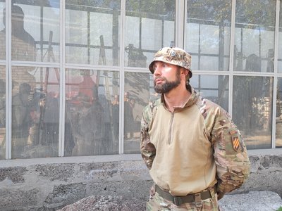 Кам’яна баба скульптура евакуація допомога бійці 3-ї ОШБр військовослужбовець "Аніматор" Покровщина Донеччина музей Дніпро 23 вересня 2024 рік Кам’яна баба скульптура евакуація допомога бійці 3-ї ОШБр військовослужбовець "Аніматор" Покровщина Донеччина музей Дніпро 23 вересня 2024 рік