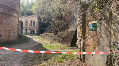 У Дубенському форті обвалилася частина стіни: фоторепортаж У Дубенському форті обвалилася частина стіни: фоторепортаж