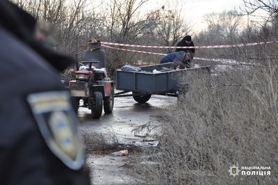 Народила дитину та викинула у сміття: у селі на Черкащині підозрюють 25-річну жінку Народила дитину та викинула у сміття: у селі на Черкащині підозрюють 25-річну жінку