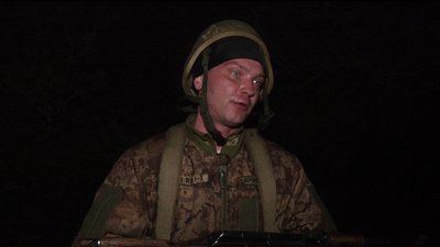 Як тренуються курсанти у вечірню пору доби в одному із навчальних центрів Сухопутних військ України Як тренуються курсанти у вечірню пору доби в одному із навчальних центрів Сухопутних військ України