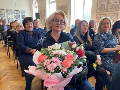 У Черкасах нагородили жінок напередодні 8 Березня У Черкасах нагородили жінок напередодні 8 Березня