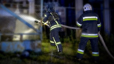 На Тернопільщині рятувальники ліквідували наслідки російської атаки, пожежа, пожежники, дснс На Тернопільщині рятувальники ліквідували наслідки російської атаки, пожежа, пожежники, дснс