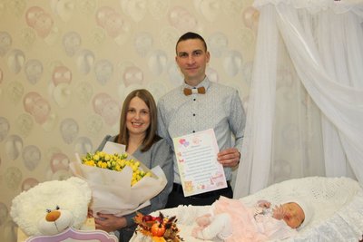 В громаді на Житомирщині за народження дитини виплачують по 10 тисяч гривень В громаді на Житомирщині за народження дитини виплачують по 10 тисяч гривень