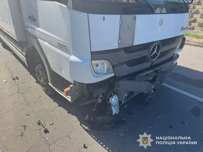 Вантажівка після ДТП Вантажівка після ДТП