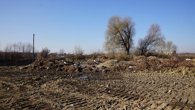 В Ужгороді засипали ґрунтом Чорні озера: що кажуть активісти та яка позиція міської ради В Ужгороді засипали ґрунтом Чорні озера: що кажуть активісти та яка позиція міської ради