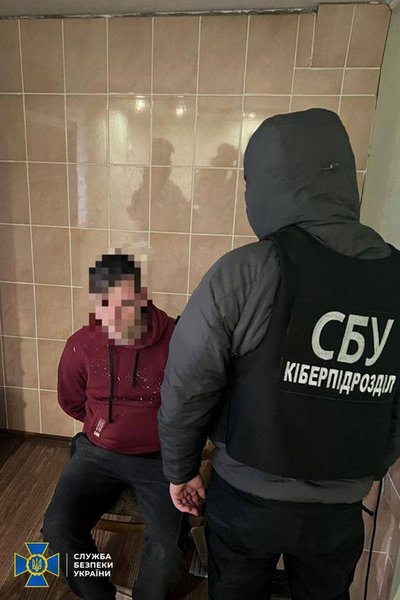 В Одесі затримали російського бойовика, який воював від "ДНР" на сході України В Одесі затримали російського бойовика, який воював від "ДНР" на сході України
