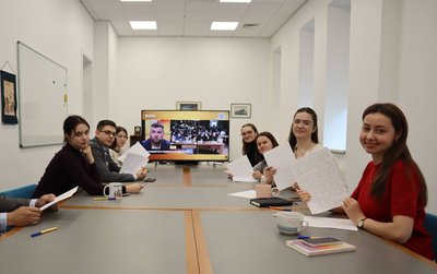 Посольство Японії в Україні писало Радіодиктант національної єдності 2026 року Посольство Японії в Україні писало Радіодиктант національної єдності 2026 року