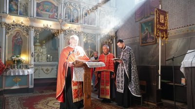 У Мукачеві попрощалися з полеглим захисником Миколою Славичем У Мукачеві попрощалися з полеглим захисником Миколою Славичем