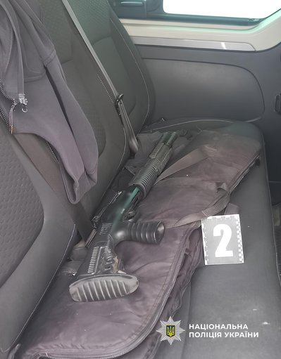 Стрілянина по автівці на Одещині: підозрюваного затримали Стрілянина по автівці на Одещині: підозрюваного затримали