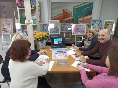 Радіодиктант в одній з бібліотек у Салтівському районі Харкова Радіодиктант в одній з бібліотек у Салтівському районі Харкова