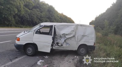 На Львівщині в ДТП за участю вантажівки та мікроавтобуса травмувалися двоє людей На Львівщині в ДТП за участю вантажівки та мікроавтобуса травмувалися двоє людей