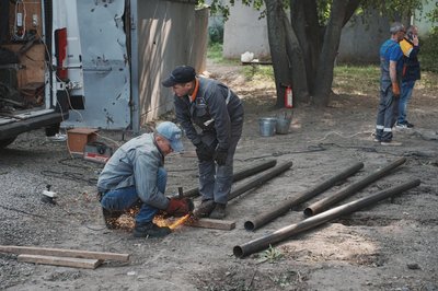 У Слобідському районі Харкова усувають наслідки атаки дронів РФ 5 червня 2025 року У Слобідському районі Харкова усувають наслідки атаки дронів РФ 5 червня 2025 року