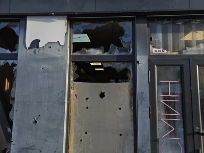 Пошкоджені павільйони на ринку в Слобідському районі Харкова Пошкоджені павільйони на ринку в Слобідському районі Харкова