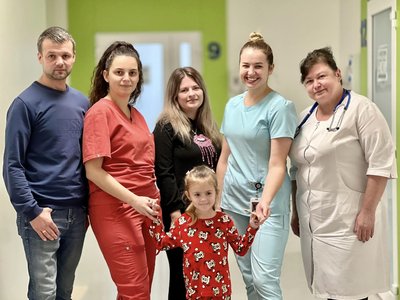 Львівські лікарі врятували 5-річну дівчинку, яка ледь не померла від коронавірусу Львівські лікарі врятували 5-річну дівчинку, яка ледь не померла від коронавірусу