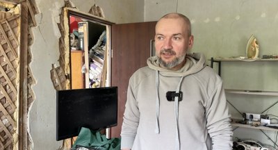 Через масовану атаку по Дніпру пошкоджена квартира оператора Суспільного Через масовану атаку по Дніпру пошкоджена квартира оператора Суспільного