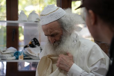 Гуляння під час війни: як хасиди зустрічають 5786 рік — фоторепортаж з Умані