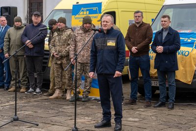 Автівки, ЗСУ, Тернопільщина, волонтери Бельгії, Ігор Вітенько Автівки, ЗСУ, Тернопільщина, волонтери Бельгії, Ігор Вітенько