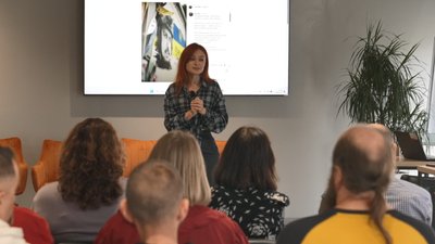 У Тернополі презентували проєкт, серія відеопоезій, «В_цілі_ти», Зоряна Биндас, авторка проєкту, 19 серпня 2026 року У Тернополі презентували проєкт, серія відеопоезій, «В_цілі_ти», Зоряна Биндас, авторка проєкту, 19 серпня 2026 року