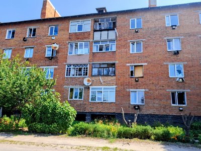 РФ масовано атакувала Тростянець: що відомо