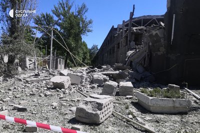 "Пасочки пекла, мала украшати. Путін їх прикрасив": напередодні Великодня РФ ударила по Одещині "Пасочки пекла, мала украшати. Путін їх прикрасив": напередодні Великодня РФ ударила по Одещині