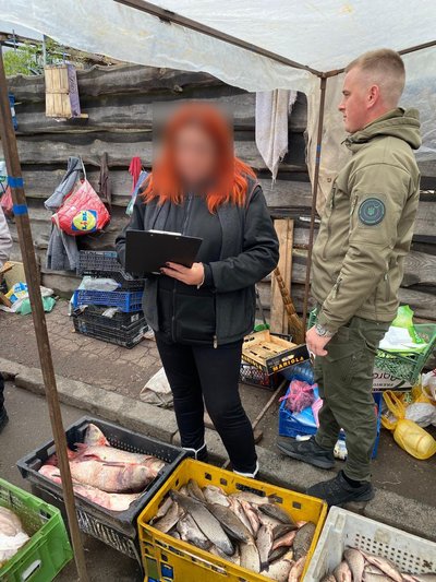 Незаконний продаж риби та браконьєрство — екоінспектори провели рейд на Житомирщині Незаконний продаж риби та браконьєрство — екоінспектори провели рейд на Житомирщині