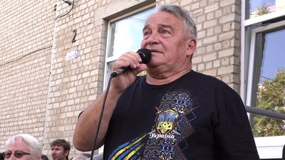 Директор ліцею у П'ятихатках Олександр Гряник знав загиблих волонтерів, 22 вересня 2023 року, Харків Директор ліцею у П'ятихатках Олександр Гряник знав загиблих волонтерів, 22 вересня 2023 року, Харків