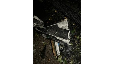 У Новгороді-Сіверському "шахед" частково знищив житловий будинок У Новгороді-Сіверському "шахед" частково знищив житловий будинок