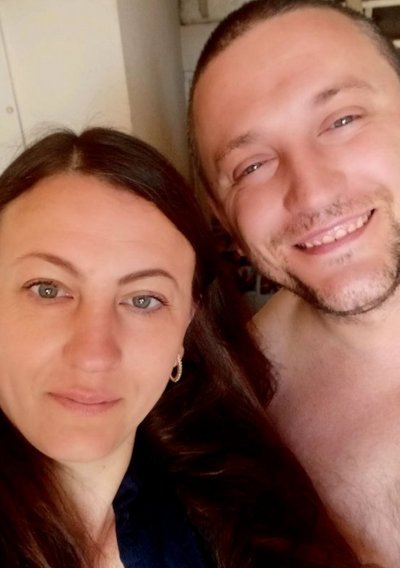 Військовий і його сестра Військовий і його сестра