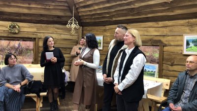 "Це — місце моєї сили": дерев'яну "Світлицю" відкрили в парку історичної реконструкції "Оствиця" у Рівному "Це — місце моєї сили": дерев'яну "Світлицю" відкрили в парку історичної реконструкції "Оствиця" у Рівному
