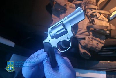 Поліцейського Синельниківщини підозрюють в одержанні хабаря за непритягнення до кримінальної відповідальності Поліцейського Синельниківщини підозрюють в одержанні хабаря за непритягнення до кримінальної відповідальності