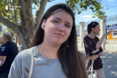 «Нас евакуювали у поле»: що розповіли пасажири потяга, в який влучив російський дрон вранці 13 серпня «Нас евакуювали у поле»: що розповіли пасажири потяга, в який влучив російський дрон вранці 13 серпня