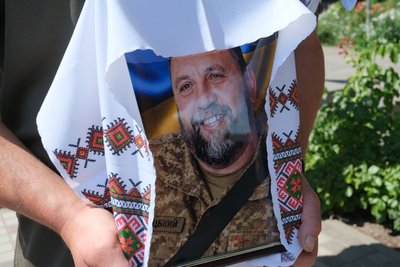 На Вінниччині попрощалися із майором ЗСУ Іваном Ревацьким На Вінниччині попрощалися із майором ЗСУ Іваном Ревацьким