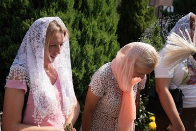 «Освячують дари природи»: у громадах ПЦУ на Кіровоградщині відзначають Яблучний Спас