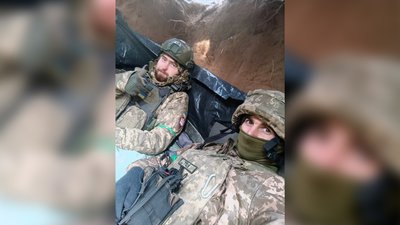 "Я обіцяв дружині повернутися": боєць з Миколаївщини брав участь у боях на Луганщині, а нині служить у ТЦК "Я обіцяв дружині повернутися": боєць з Миколаївщини брав участь у боях на Луганщині, а нині служить у ТЦК